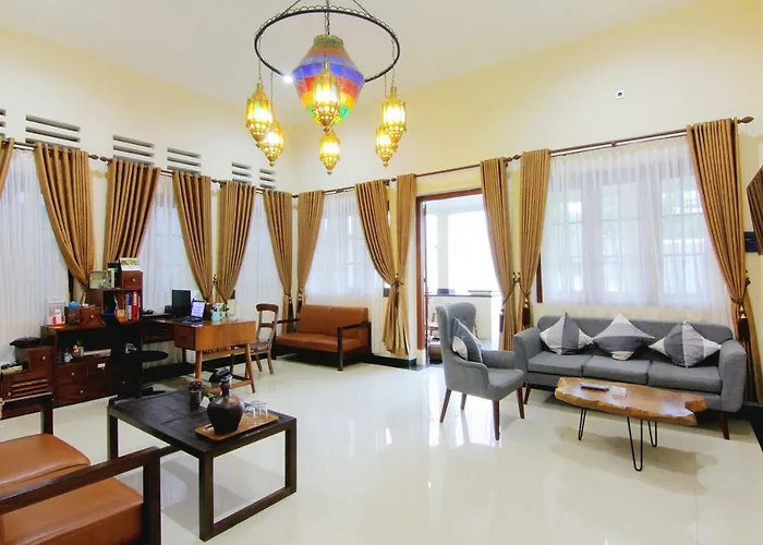 Musafir Guest House Syariah Surakarta 